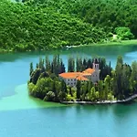 Sladakovic