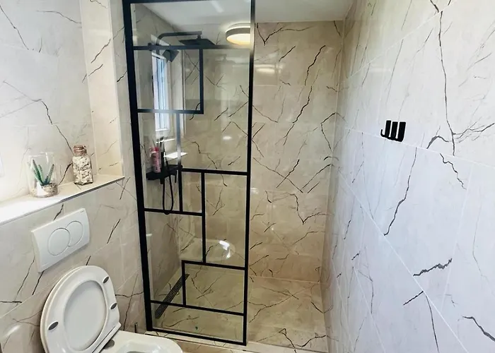 Sladakovic דירה *