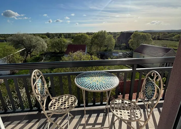 Sladakovic דירה *